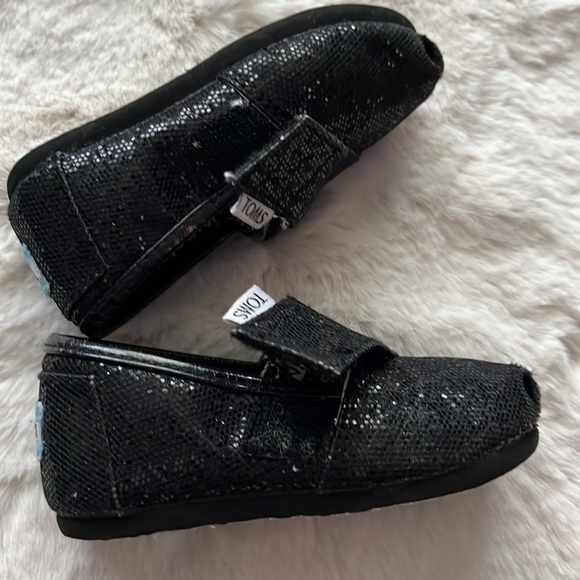 TOMS Kids shoes - Picture 4 of 9